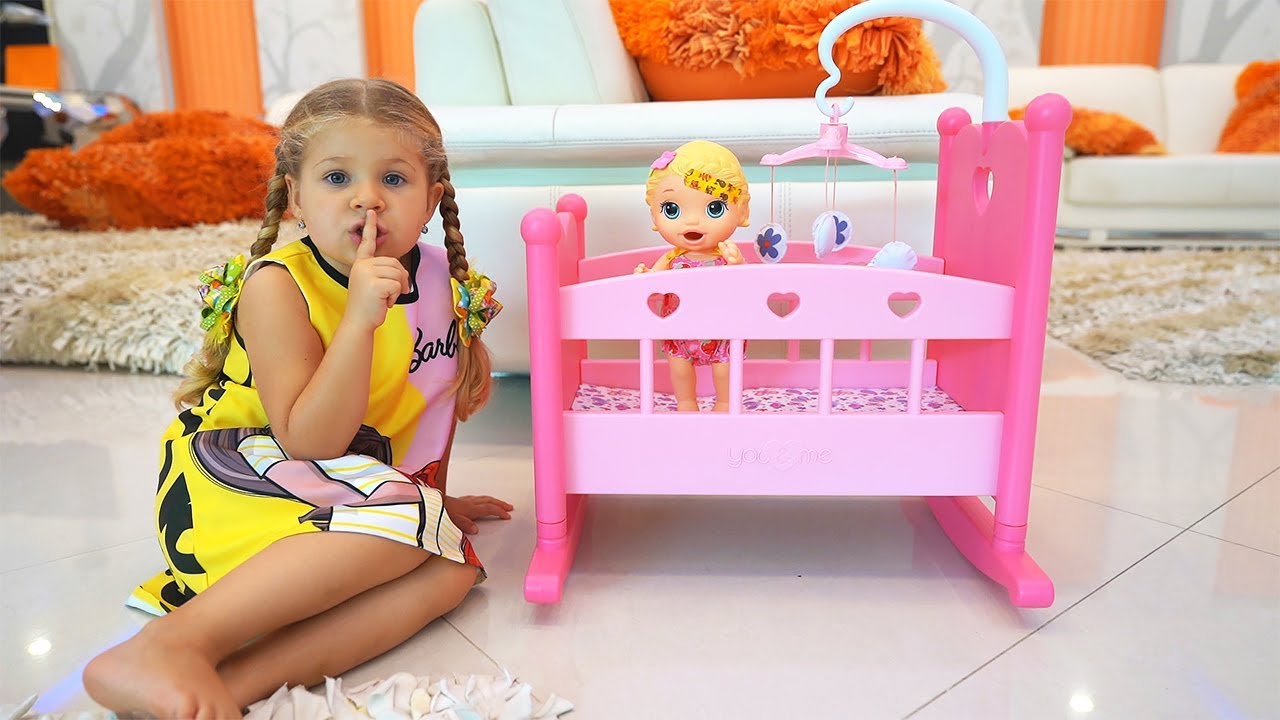 Diana-Pretend-Play-with-Baby-doll-and-toys