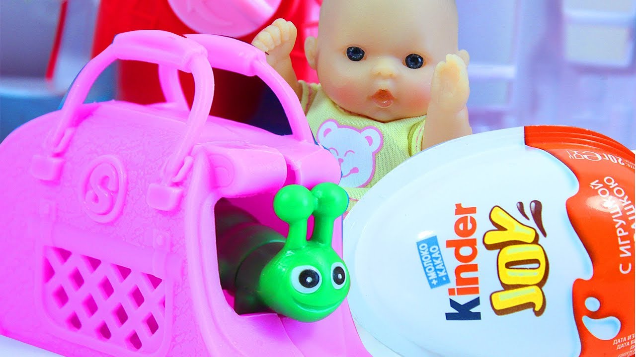 Neozhidannye-syurprizy-iz-volshebnyh-sharov.-Kinder-Dzhoj.-Multik-s-igrushkami