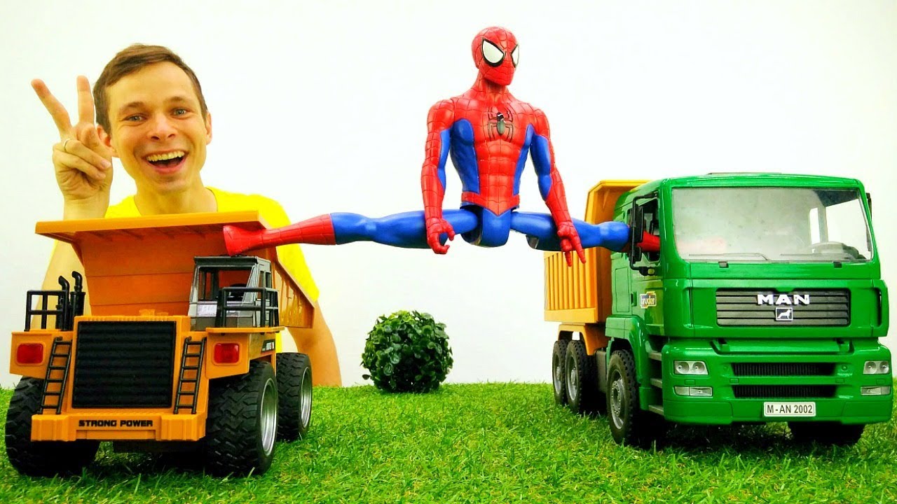 CHelovek-Pauk-i-Fyodor-Igry-gonki-na-gruzovikah-dlya-supergeroev