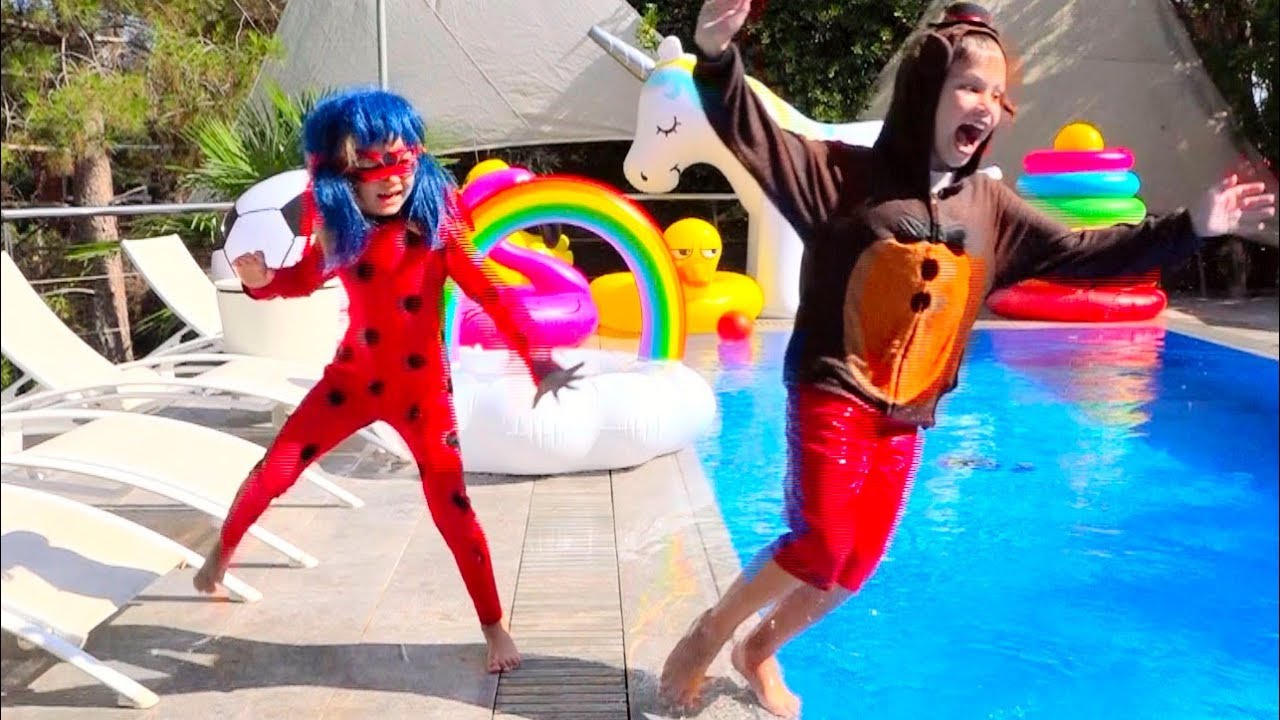 Ledi-Bag-i-FNAF-Freddi-utopili-planshet-Maksa-v-bassejne