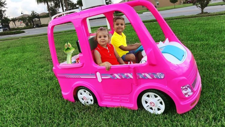 Diana-and-her-Barbie-car-Camping-adventure