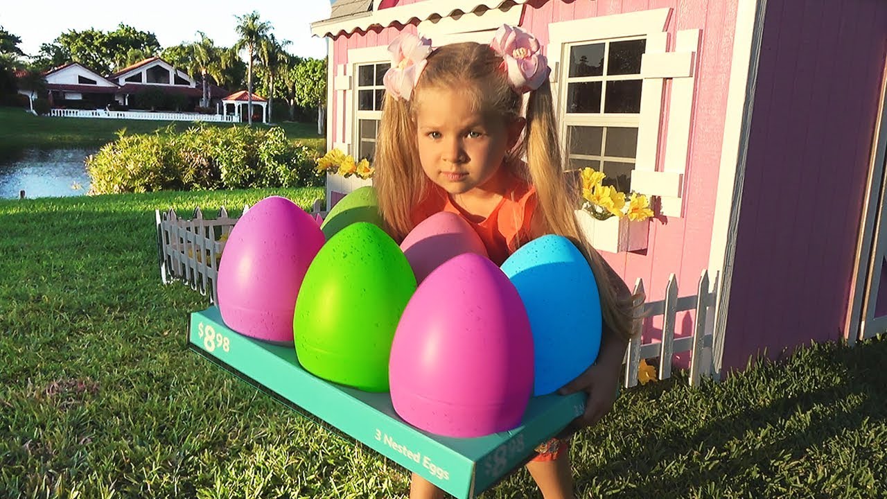 Diana-plays-with-EGGS-Surprise