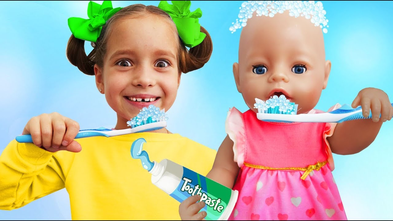 Brush-Your-Teeth-Song-with-Sofia-and-Mom-My-Morning-Routine