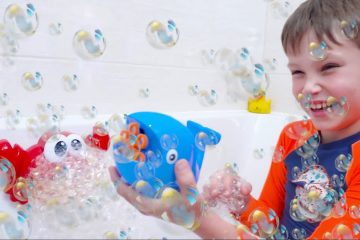 Katy-and-Max-playing-with-Bath-bubbles-Kids-show-How-to-have-a-bath-Kid-Song