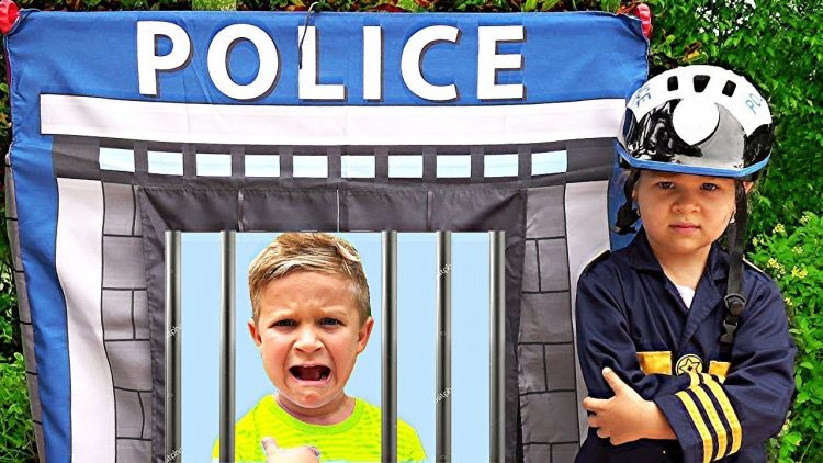 Roma-and-Diana-Pretend-Play-Police-amp-learn-good-habits-for-kids