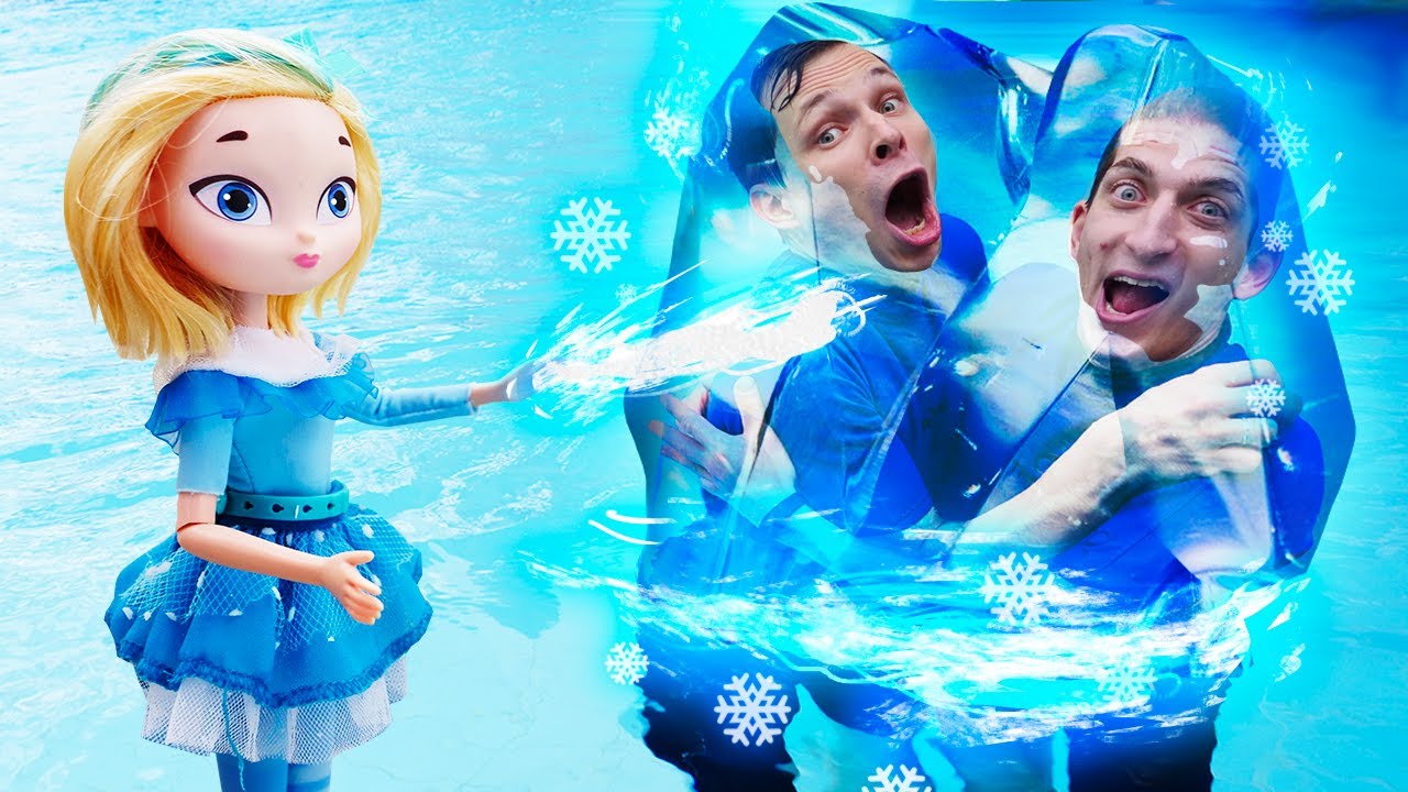 Novye-igry-V-Akvaparke-poshyol-SNEG-Skazochnyj-Patrul-i-Akvatim-v-video-shou