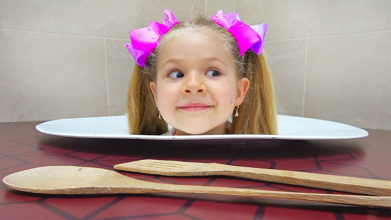 Diana-and-Roma-walk-in-the-Dinosaur-park-amp-Museum-of-Illusions