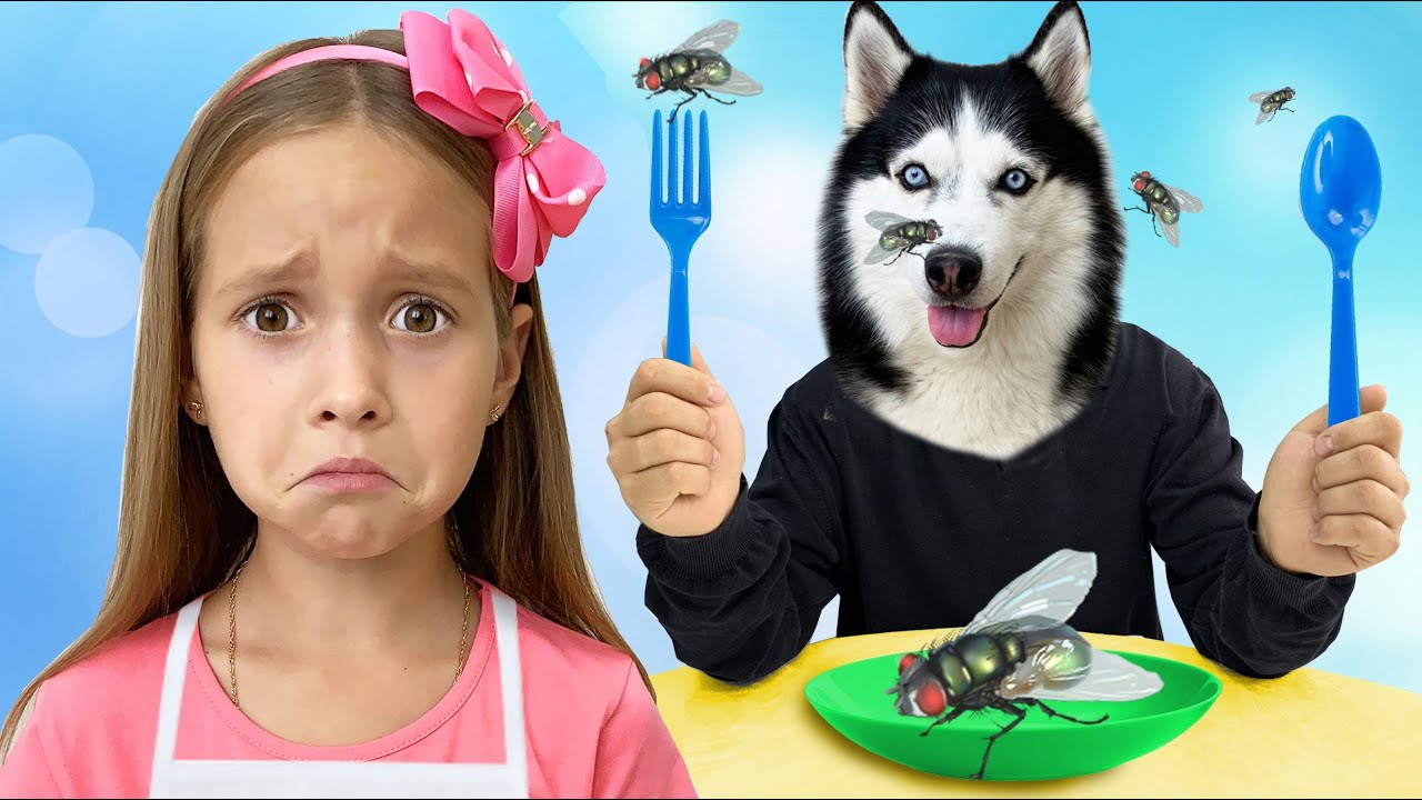 Sofiya-igraet-v-restoran-i-gotovit-na-detskoj-igrovoj-kuhne