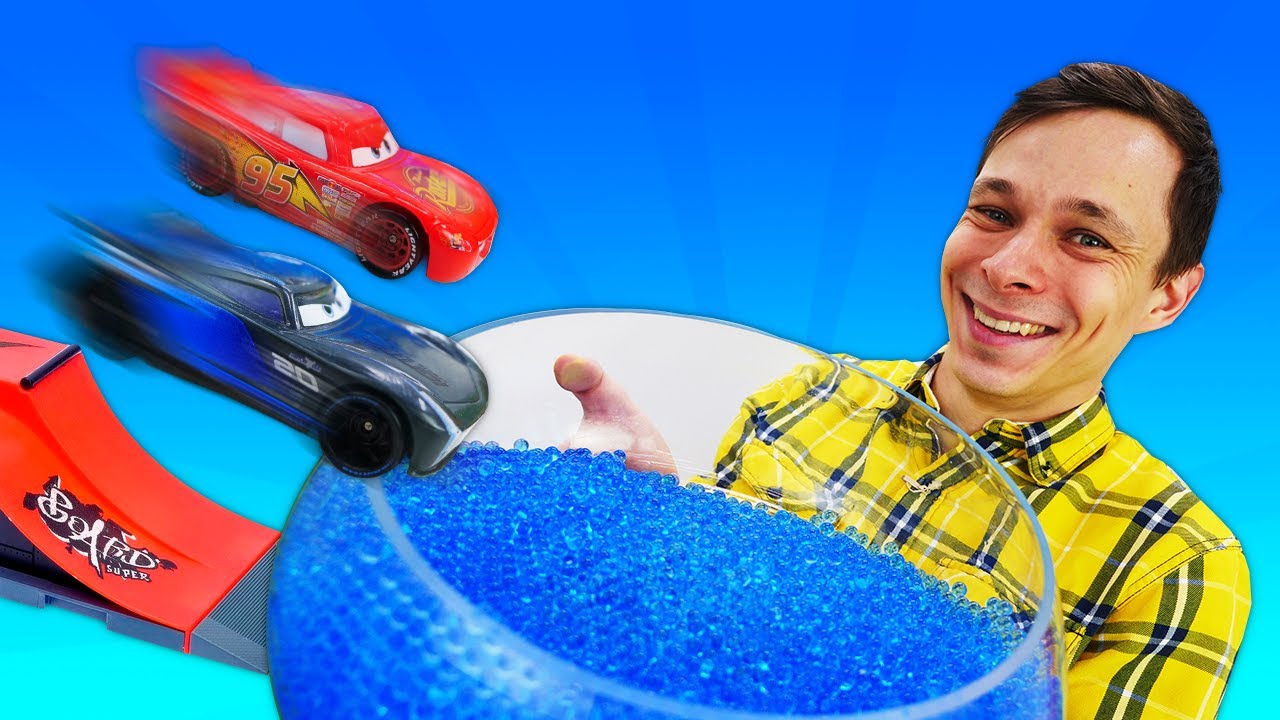 Video-igry-gonki-Tachka-Makvin-protiv-SHtorma-Mashinki-i-supergeroi-v-Avtomasterskoj