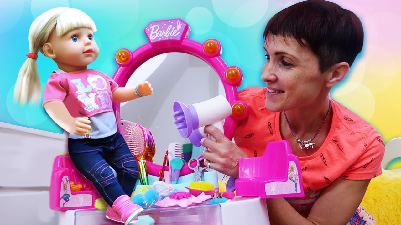 Igry-dlya-devochek-Salon-krasoty-i-Masha-Kapuki.-Novaya-pricheska-Bebi-Bon-i-svinki-Peppy